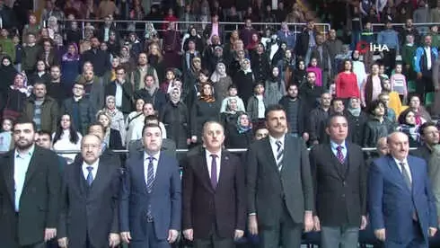 Bağcılar'da Başarılı Gençler Ödüllendirildi