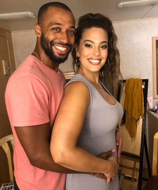 Düyaca Ünlü Büyük Beden Model Ashley Graham'dan İtiraf: Flört Ettiğim Erkeklerle Hemen Yattım ve Kaybettim