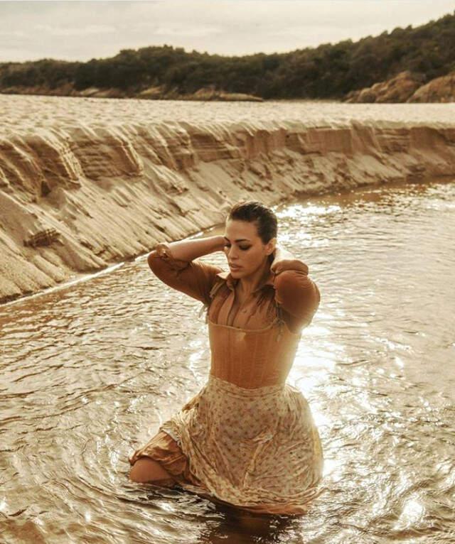 Düyaca Ünlü Büyük Beden Model Ashley Graham'dan İtiraf: Flört Ettiğim Erkeklerle Hemen Yattım ve Kaybettim