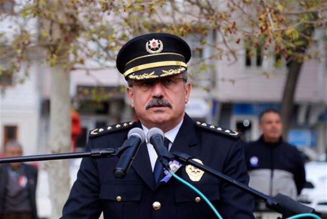 Emniyet Müdürü, Kızına Ceza Yazan Polise Takdirname Gönderdi