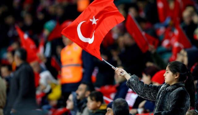 Konya'da Tribünler Tamamen Doldu