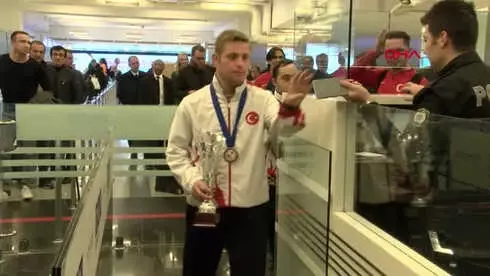 Spor Avrupa 3.'sü Down Sendromlu Futsal A Milli Takımı'na Coşkulu Karşılama Spor Avrupa 3.'sü Down Sendromlu Futsal A Milli Takımı'na Coşkulu Karşılama