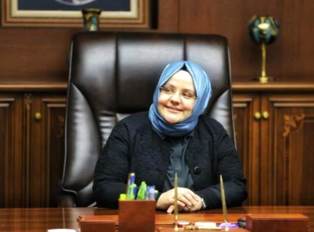 Bakan Selçuk Müjdeyi Verdi! Milyonlarca Öğrenci Kendi Parasını Kazanacak