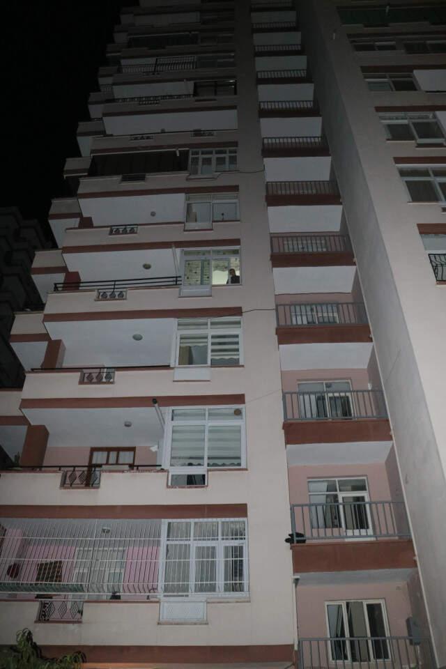 7'nci Kattaki Evine Balkondan Girmek İsteyen Genç Kız Öldü