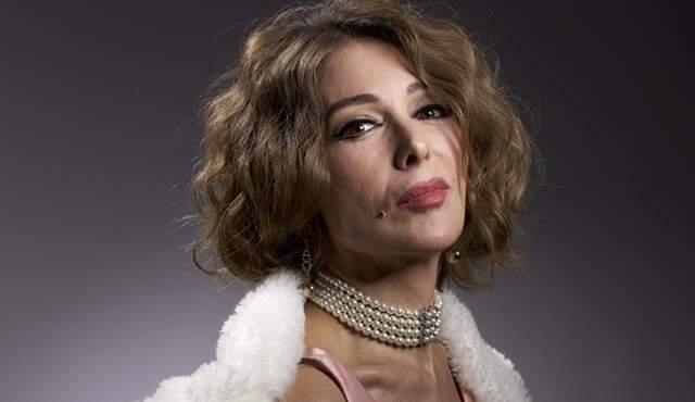 Başarılı Oyuncu Zerrin Tekindor Kimdir? Zerrin Tekindor Kaç Yaşındadır?