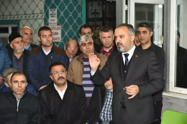 Bursalılar Mevlit Kandili'nde Camilere Akın Etti Bursalılar Mevlit Kandili'nde Camilere Akın Etti