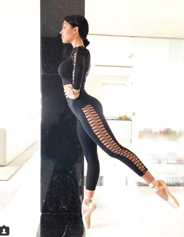 Cristiano Ronaldo'dan Aşk Dolu Romantik Paylaşım!