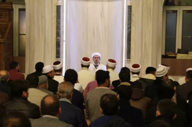 Gaziantep'te Mevlit Kandili Sevinci Gaziantep'te Mevlit Kandili Sevinci