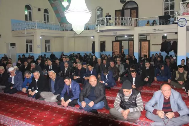 Hakkari'de Mevlit Kandili İhya Edildi Hakkari'de Mevlit Kandili İhya Edildi
