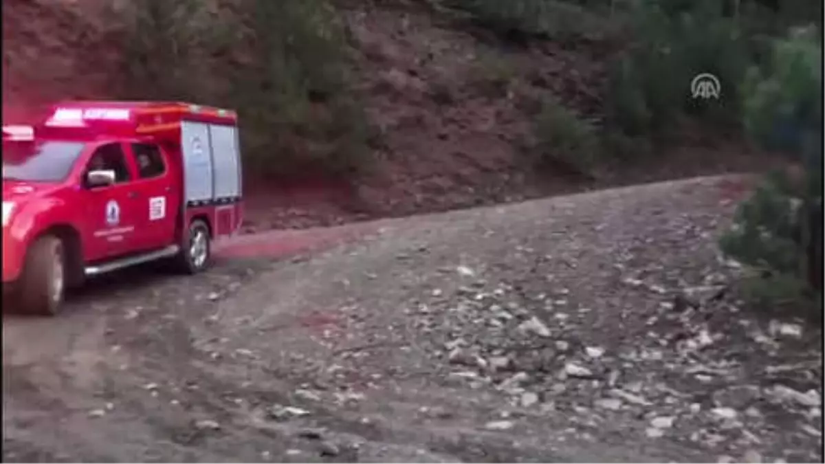 Denizli'de Eğitim Uçağı Düştü