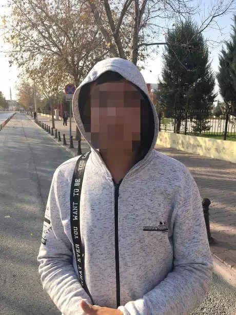İstismara Uğradığını İddia Eden Genç: Sahte Şeyh Taciz Edeceği Kişileri Zikir Sırasında Seçiyordu İstismara Uğradığını İddia Eden Genç: Sahte Şeyh Taciz Edeceği Kişileri Zikir Sırasında Seçiyordu