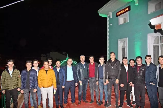 Mevlit Kandilinde Süt ve Çorba İkramı Mevlit Kandilinde Süt ve Çorba İkramı