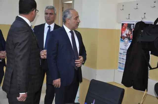 Rektör Polat'tan Bulanık Meslek Yüksekokuluna Ziyaret Rektör Polat'tan Bulanık Meslek Yüksekokuluna Ziyaret