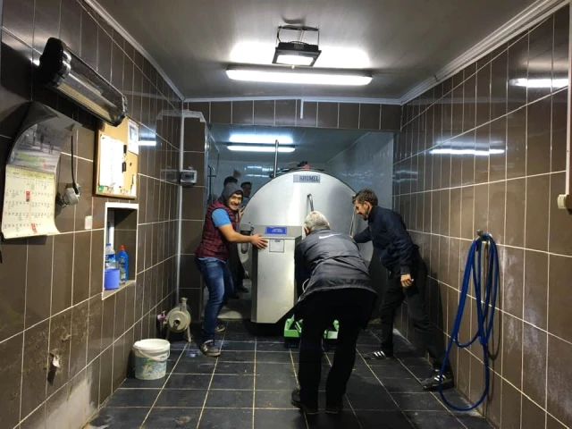 Büyükşehir'den Aliağa'ya 5 Tonluk Süt Soğutma Tankı