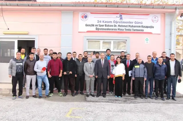Öğretmenler Arasında Masa Tenisi Turnuvası Düzenlendi Öğretmenler Arasında Masa Tenisi Turnuvası Düzenlendi