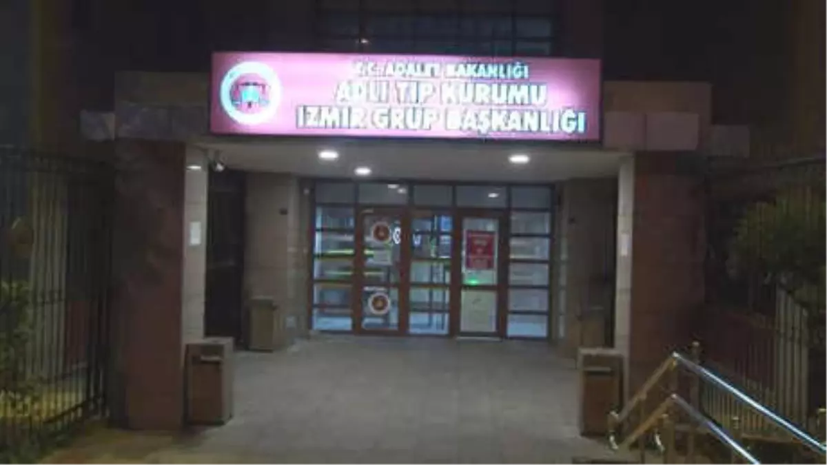 Pilot ve Öğrencisinin Cenazeleri İzmir Adli Tıp Kurumu'nda
