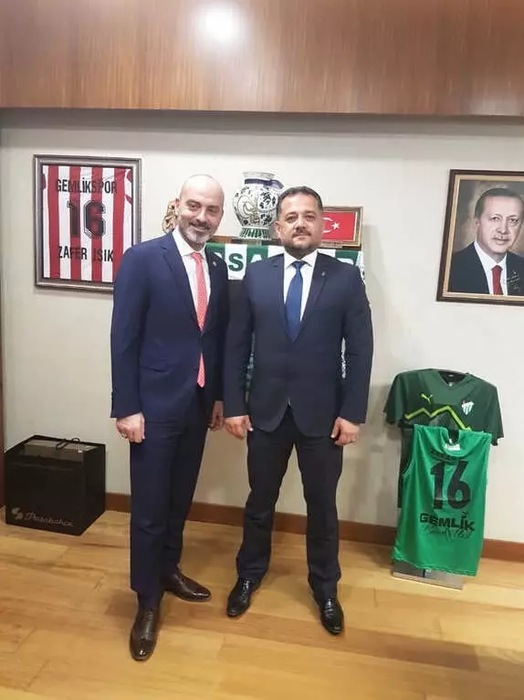 Serkan Işık Bursa Milletvekillerine Projelerini Anlattı Serkan Işık Bursa Milletvekillerine Projelerini Anlattı