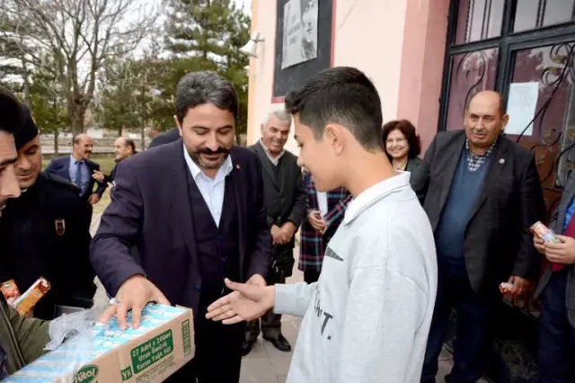 Seyitgazi Belediyesi'nden Mevlid-i Nebi Sütü Seyitgazi Belediyesi'nden Mevlid-i Nebi Sütü