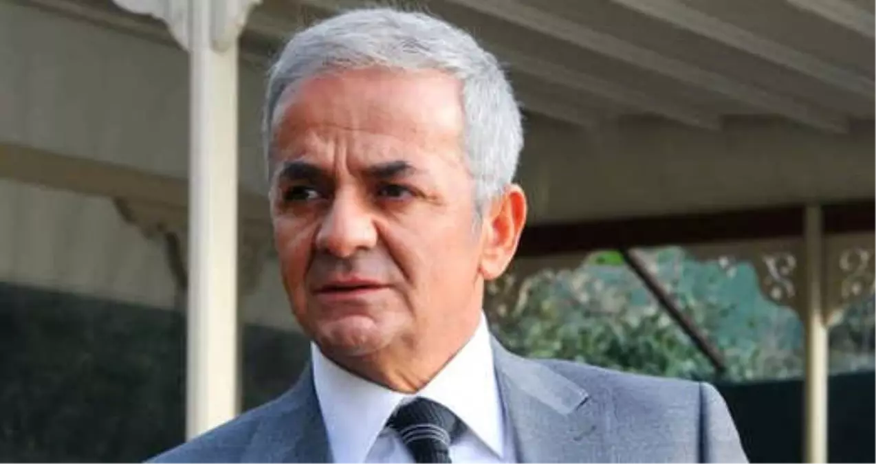 Takipçisinin Yorumu Zafer Algöz'ü Çileden Çıkarttı!