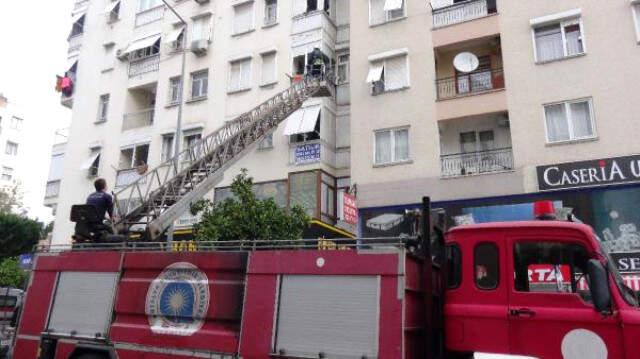 Yaşlı Kadın, Tek Başına Yaşadığı Evde Yaralı Bulundu