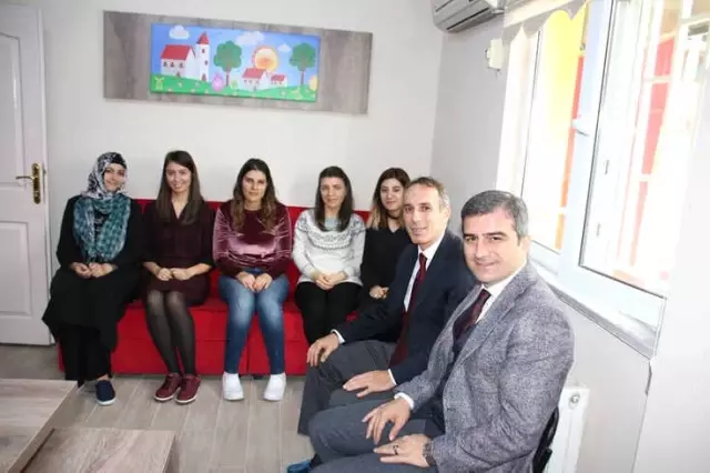 Başkan Yemenici Okulları Gezdi Öğretmenlerle Bir Araya Geldi Başkan Yemenici Okulları Gezdi Öğretmenlerle Bir Araya Geldi