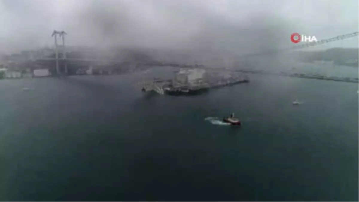 Dünyanın En Büyük Gemisi İstanbul Boğazı'ndan Böyle Geçti