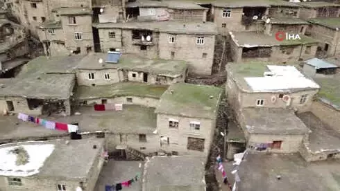 Hizan'ın Taş Evleri Havadan Görüntülendi Hizan'ın Taş Evleri Havadan Görüntülendi
