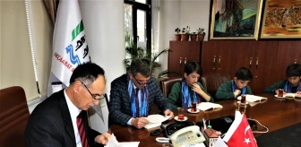 Öğrenciler Başkan Türkmen'le Birlikte Kitap Okudu