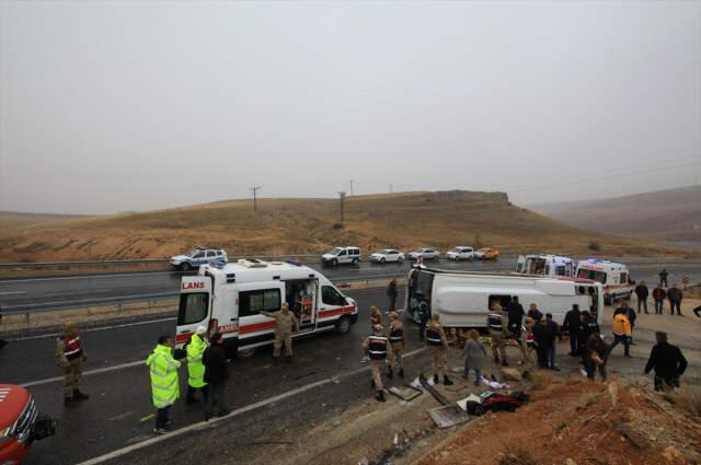 Son Dakika! Malatya'da Yolcu Midibüsü Devrildi: 7 Ölü, 15 Yaralı