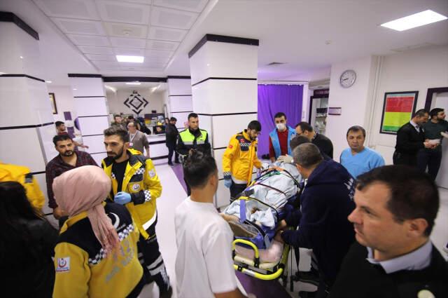 Son Dakika! Malatya'da Yolcu Midibüsü Devrildi: 7 Ölü, 15 Yaralı