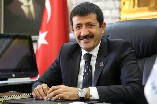 Belediye Başkanı Mehmet Ekinci'den Öğretmenler Günü Mesajı