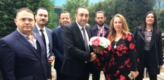 MHP Öğretmenler Gününde Şehit Annesi Öğretmeni Unutmadı
