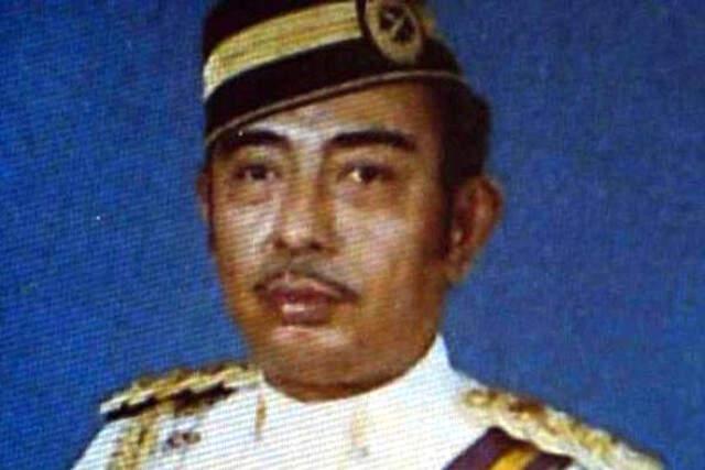 Soy Ağacını Araştıran Maden İşçisi Malezya Sultanı Olduğunu Öğrendi!