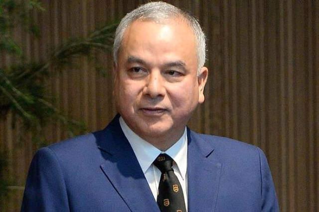 Soy Ağacını Araştıran Maden İşçisi Malezya Sultanı Olduğunu Öğrendi!