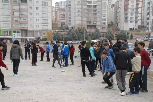 Sporcular Attı, Sokaktakiler İzledi Sporcular Attı, Sokaktakiler İzledi