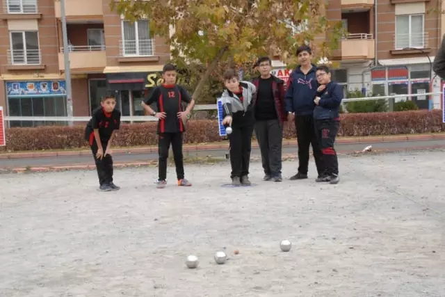 Sporcular Attı, Sokaktakiler İzledi Sporcular Attı, Sokaktakiler İzledi