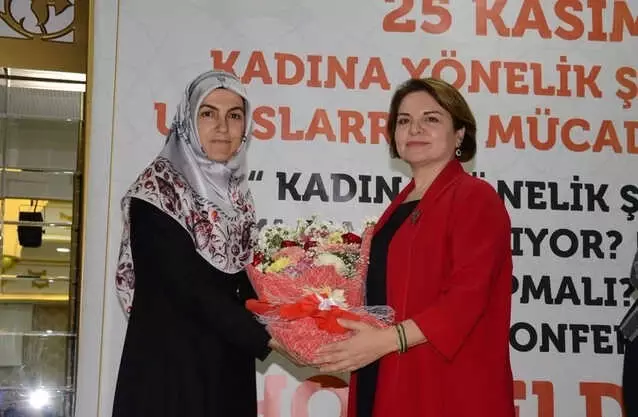 Tuşba'da, 'Kadına Yönelik Şiddetle Uluslararası Mücadele' Günü Tuşba'da, 'Kadına Yönelik Şiddetle Uluslararası Mücadele' Günü