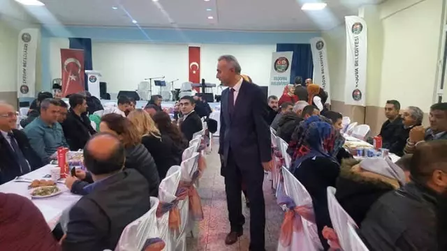 Başkan Öztürk, Öğretmenleri Yemekte Konuk Etti Başkan Öztürk, Öğretmenleri Yemekte Konuk Etti