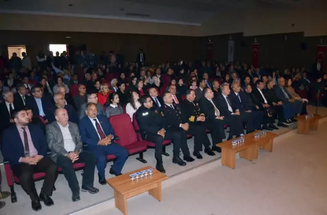 Didim'de 24 Kasım Öğretmenler Günü Kutlandı Didim'de 24 Kasım Öğretmenler Günü Kutlandı