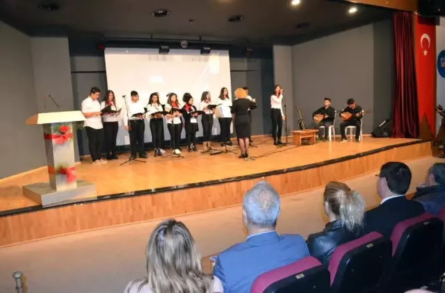Didim'de 24 Kasım Öğretmenler Günü Kutlandı Didim'de 24 Kasım Öğretmenler Günü Kutlandı