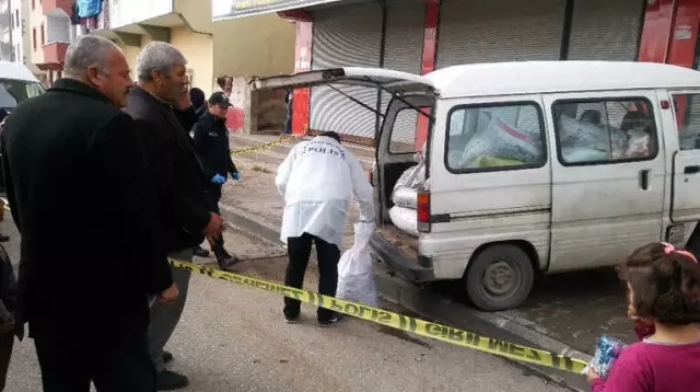 Direksiyon Başında Kalp Krizi Geçirdi Direksiyon Başında Kalp Krizi Geçirdi