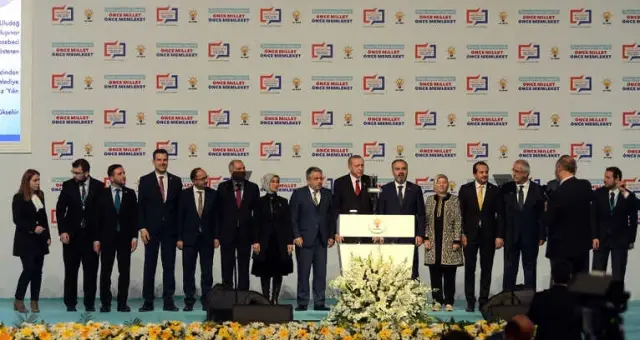 Erdoğan, AK Parti Belediye Başkan Adaylarını Açıkladı Erdoğan, AK Parti Belediye Başkan Adaylarını Açıkladı