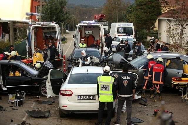 İlk Bölümüyle Türkiye ve Dünya Gündemine Oturan Çarpışma Dizisi, İlklere İmza Attı