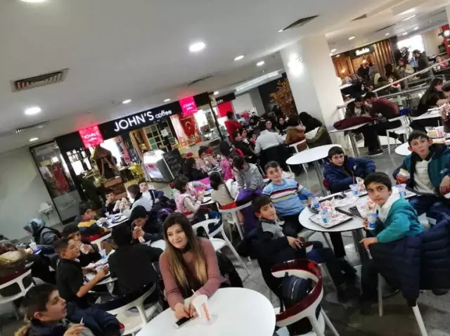 Köy Okulunda Ki Öğrenciler İlk Kez B.b. Erzurumspor Maçını İzledi Köy Okulunda Ki Öğrenciler İlk Kez B.b. Erzurumspor Maçını İzledi