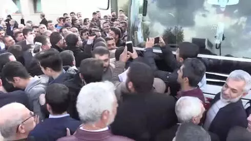 AK Parti Elazığ Belediye Başkan Adayı'na Coşkulu Karşılama AK Parti Elazığ Belediye Başkan Adayı'na Coşkulu Karşılama
