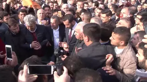 AK Parti'nin Elazığ Başkan Adayına Coşkulu Karşılama AK Parti'nin Elazığ Başkan Adayına Coşkulu Karşılama
