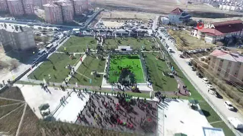 Edremit Erdemkent Parkı Hizmete Açıldı Edremit Erdemkent Parkı Hizmete Açıldı