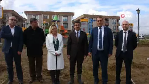 Şehzadeler'de Bin Fidan Toprakla Buluştu