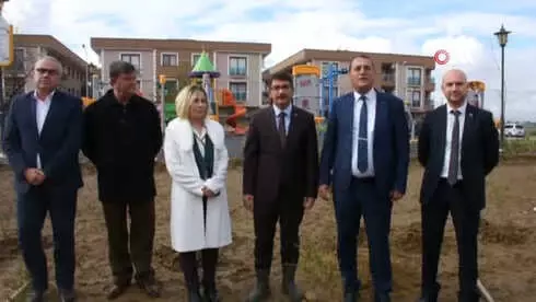 Şehzadeler'de Bin Fidan Toprakla Buluştu