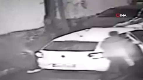 Kağıthane'de Sokak Ortasında Kurşun Yağdıran 'Şehir Magandaları' Kamerada Kağıthane'de Sokak Ortasında Kurşun Yağdıran 'Şehir Magandaları' Kamerada
